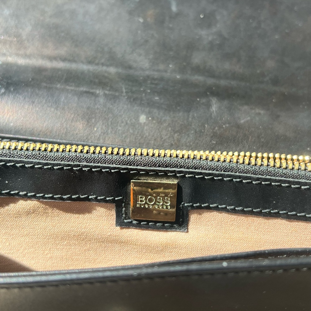 Hugo Boss Black Leather Clutch Wallet on Chain - Picture 9 of 10